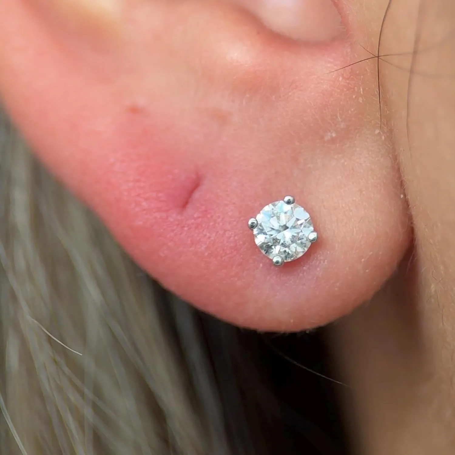 14K Solid Gold 1/4 Carat Natural Diamond Solitaire Stud Earring for Women Flat Back Earring Threaded Cartilage Conch Tragus Helix Piercing Jewelry Nose Ring Earring for Upper Ear SINGLE STUD or PAIR