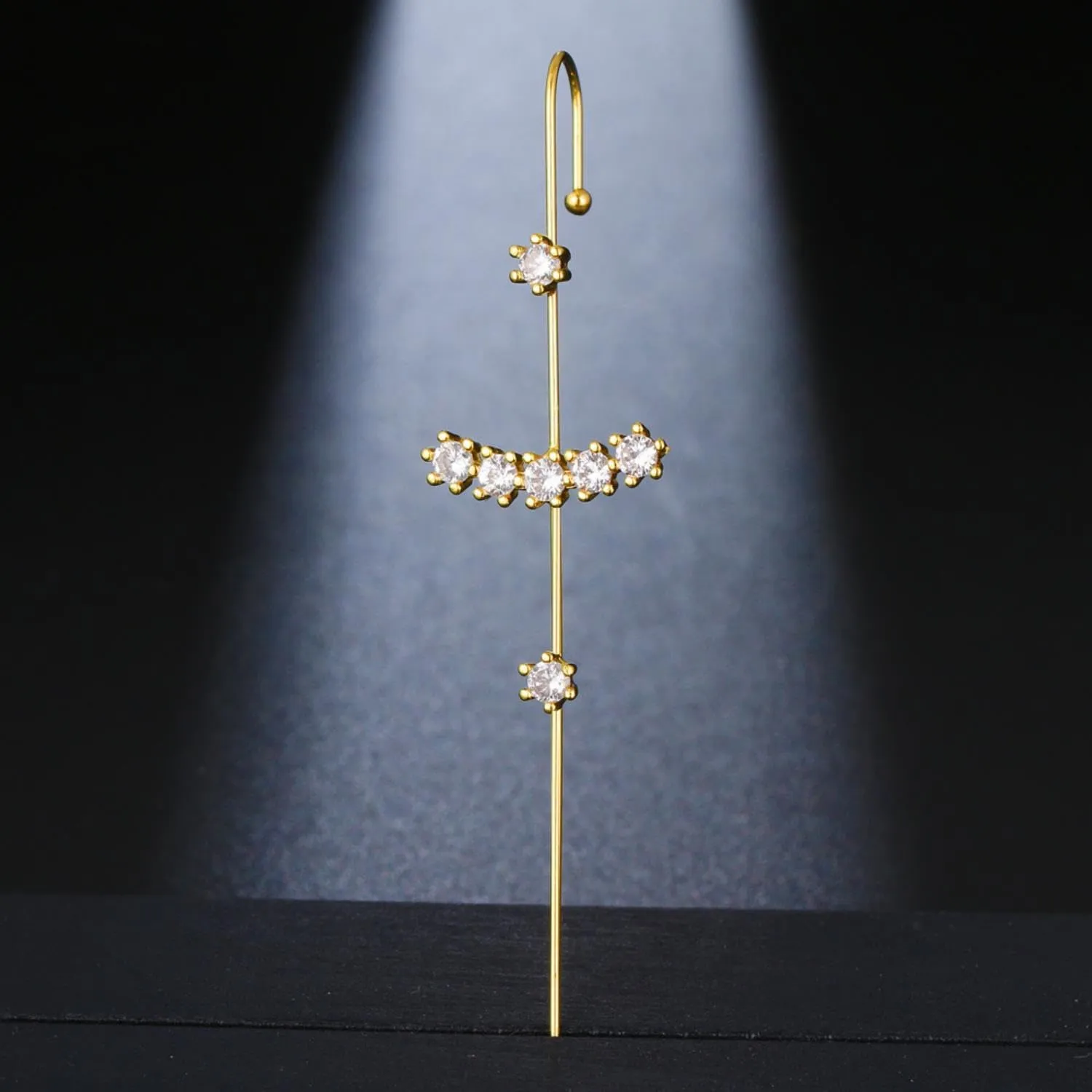 1Pcs Ear Crawler Earrings for Women Ear Cuff Earrings Helix Hook Earrings Ear Wrap Earrings Pearl Rhinestone Lightning Bolt Pierced Clip Earrings Trendy Jewelry for Women