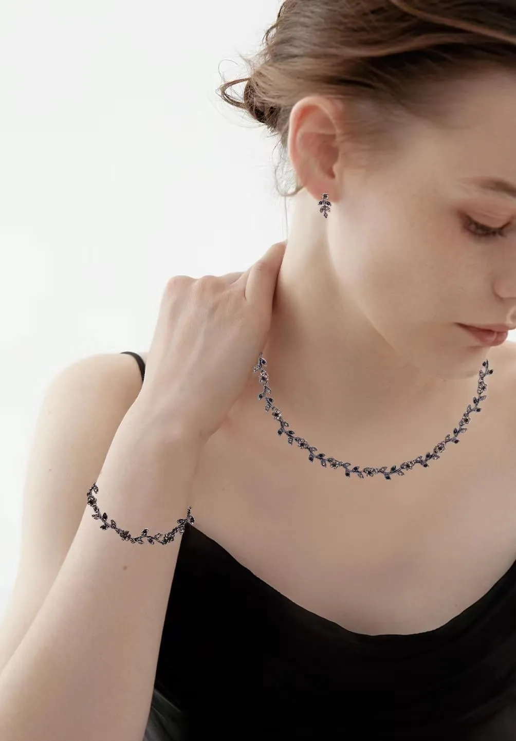 Austrian Crystal Rhinestone Choker Necklace Elegant Flower Leaf Chain Necklace Jewelry for Party Prom Costume Accessories for Women