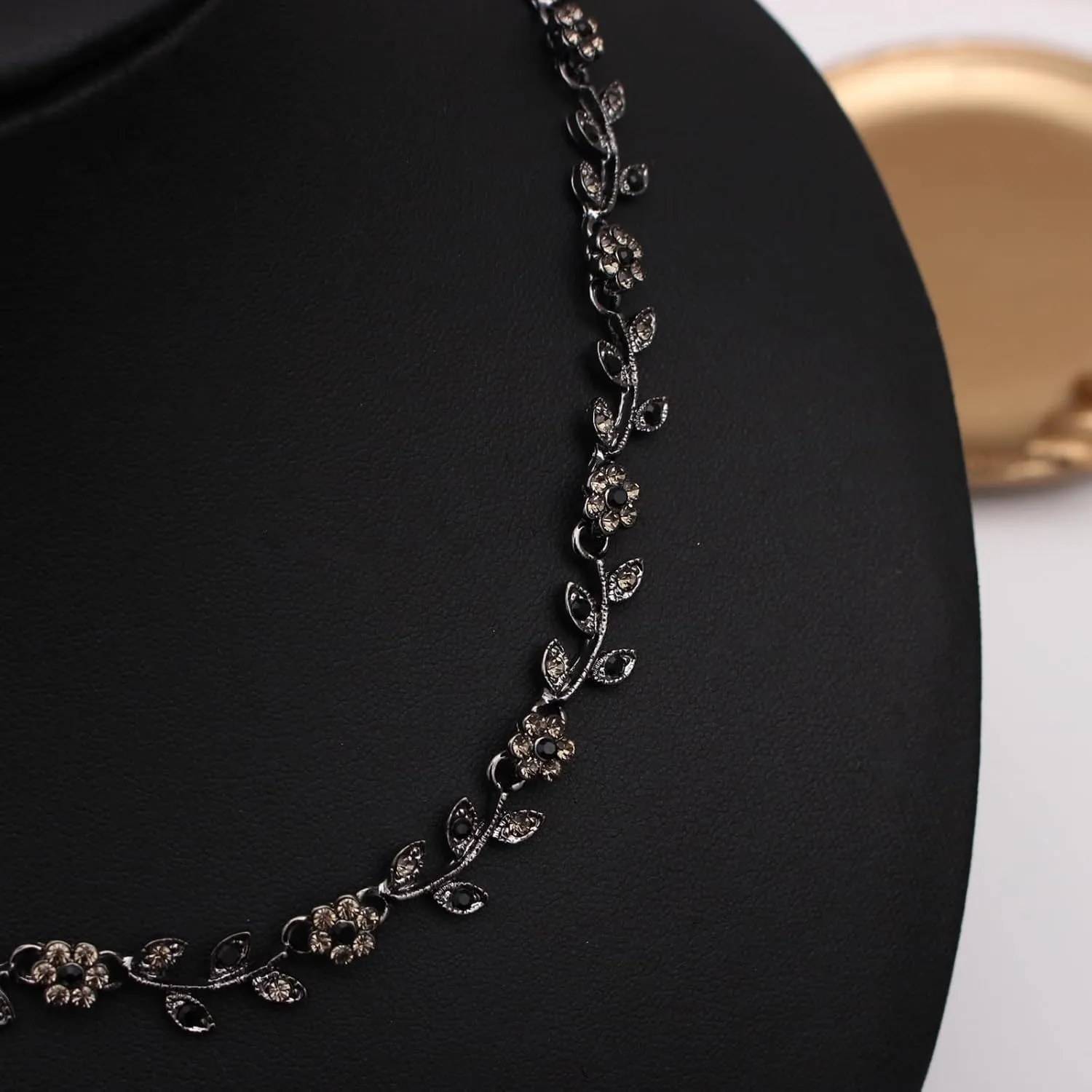 Austrian Crystal Rhinestone Choker Necklace Elegant Flower Leaf Chain Necklace Jewelry for Party Prom Costume Accessories for Women