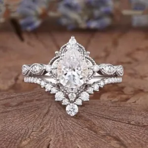 Biuhapiy Droplet Crown Couple Ring Set, Crystal-Embedded Zirconium Wedding Bands, Elegant Floral Edge Design for Him & Her 7