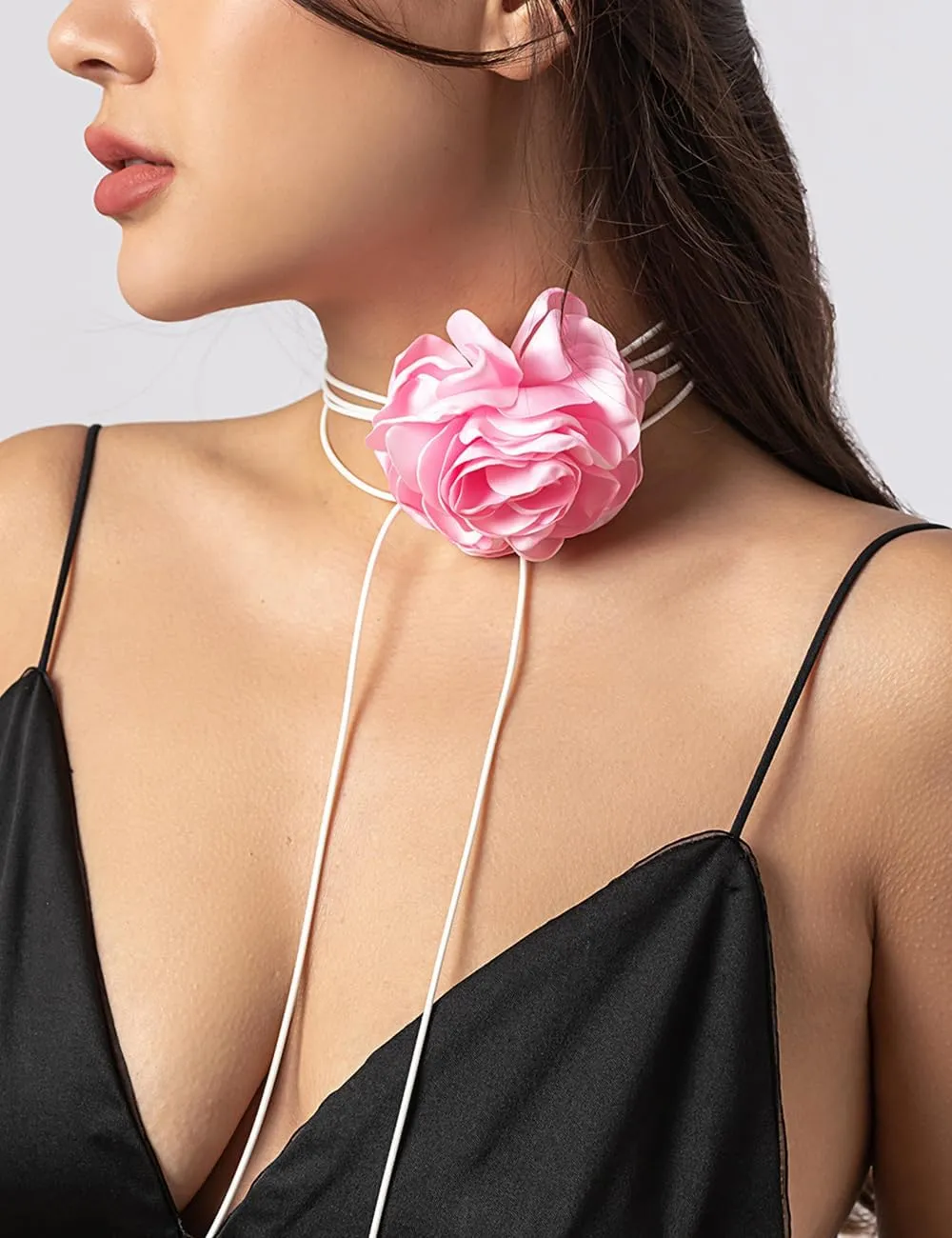 Bohemian Floral Wax Thread Tassel Necklace Vintage Rose Flower Choker Necklace Artificial Flower Statement Necklace for Women