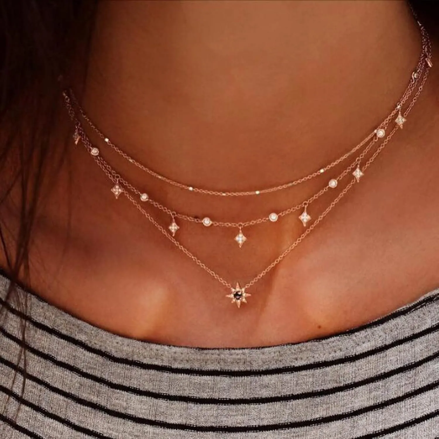 Boho Layered Shining Rhinestone Necklace Tassel Star Choker Gold Crystal Star Pendant Necklace Multi Layered Vintage Necklace Chain Jewelry for Women
