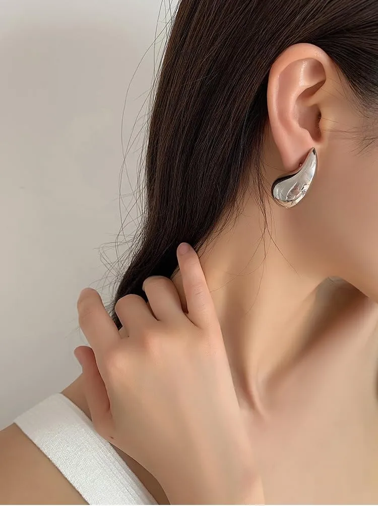 Chunky Gold Silver Hoop Earrings for Women Lightweight Waterdrop Hollow Hoops Bow Earrings Pearl Earrings Hypoallergenic Jewelry Trendy Statement Earrings