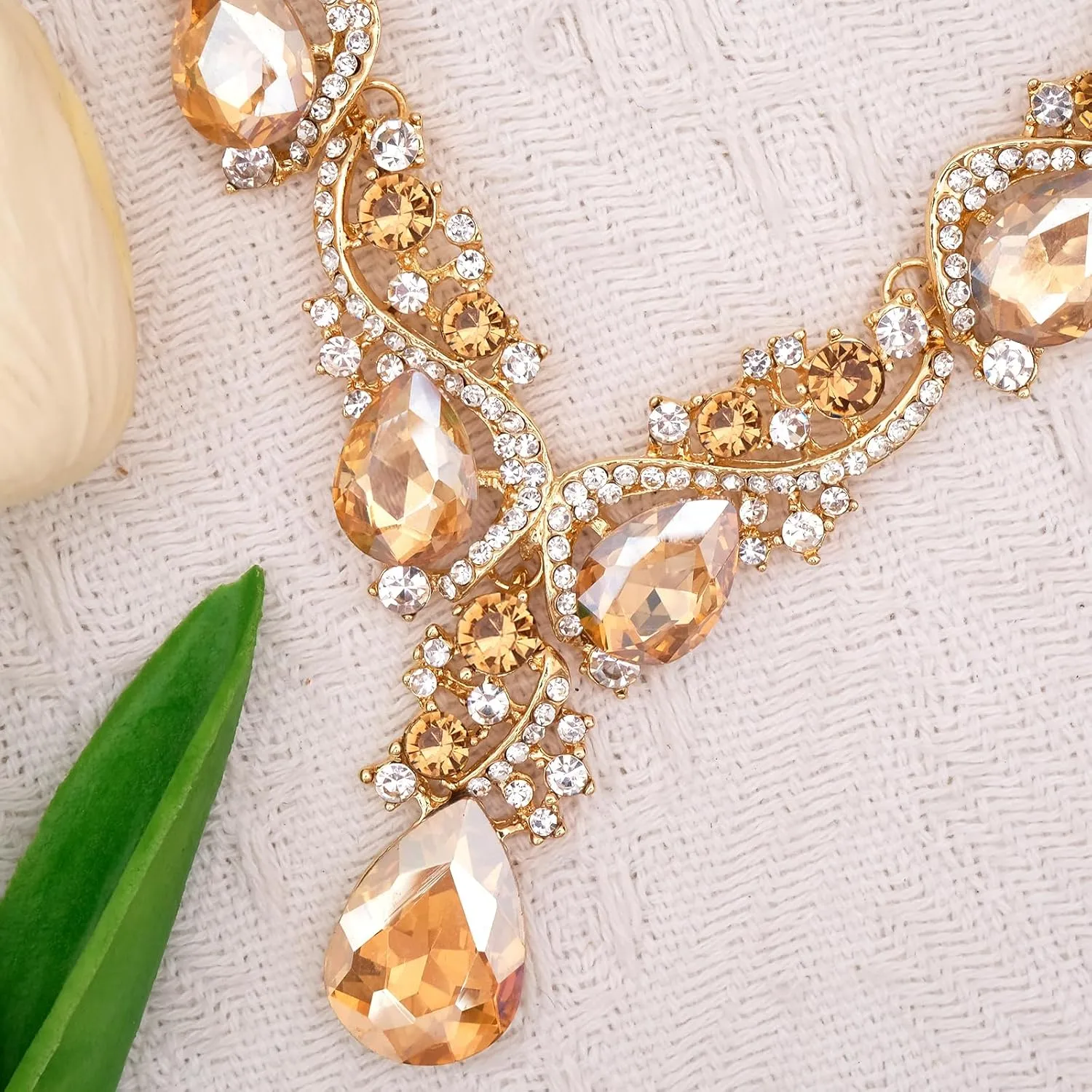 CSY Women's Elegant Bridal Necklace Earrings Stretch Bangle Bracelsts Set for Bride Bridesmaid Wedding Teardrop Crystal Costume Jewelry Sets