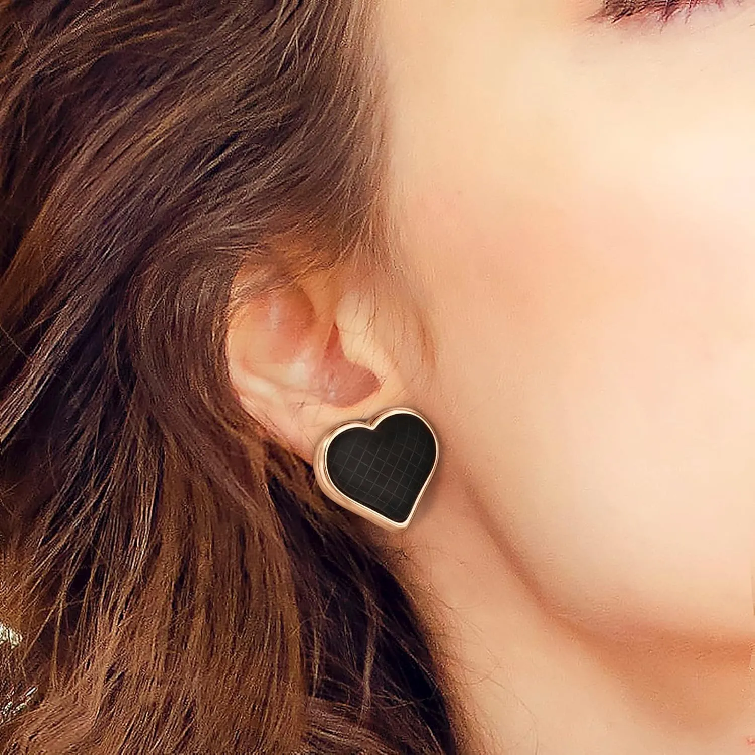 Cute Heart Stud Earrings for Women 14k Gold Plated Heart Earrings with Faux Leather Lovely Valentine Day Sweet Heart Dating Heart-Shaped Studs
