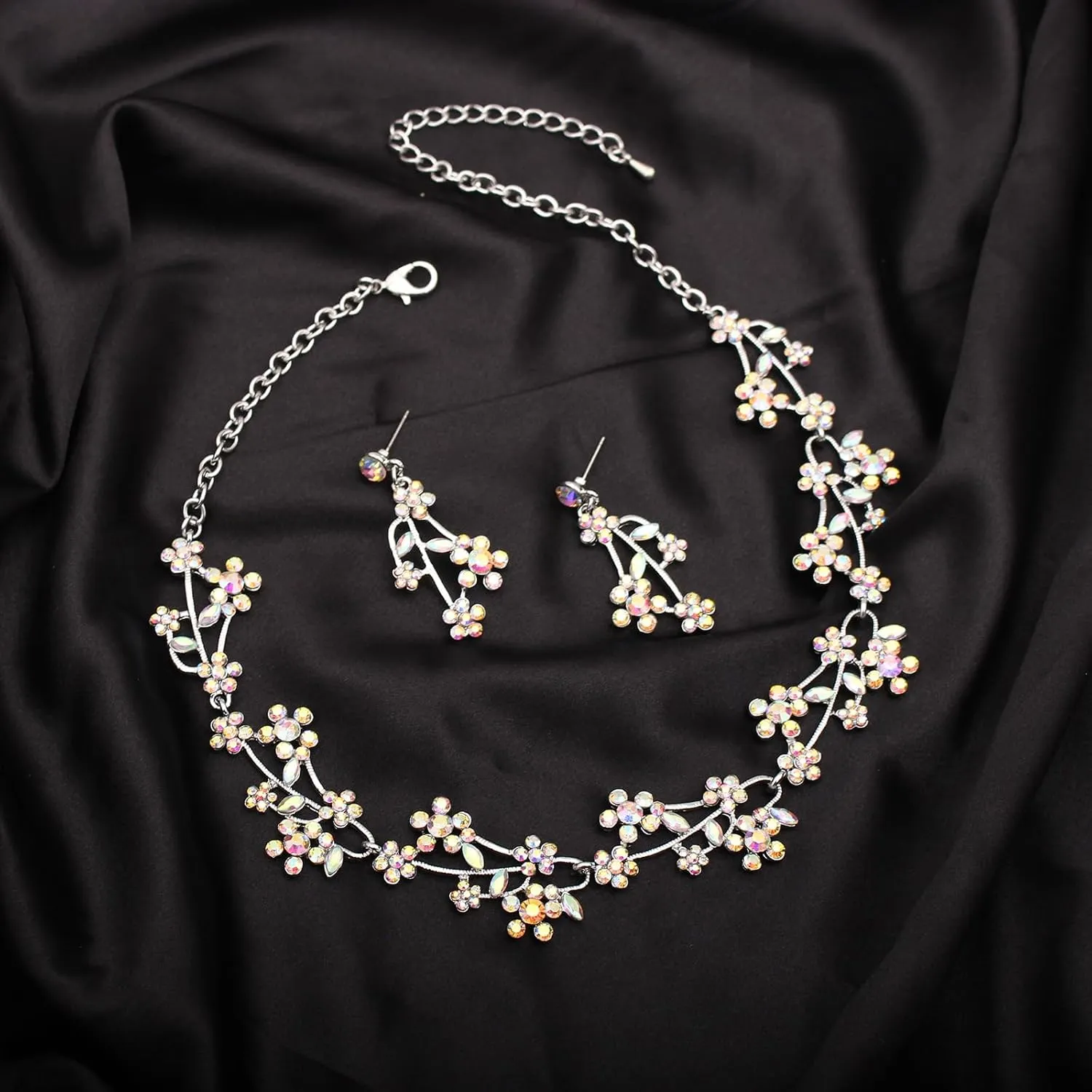 Elegant Brides Bridesmaid Austrian Crystal Choker Necklace Dangle Earring Link Bracelet Bridal Wedding Jewelry Set for Prom Costume Accessories for Women