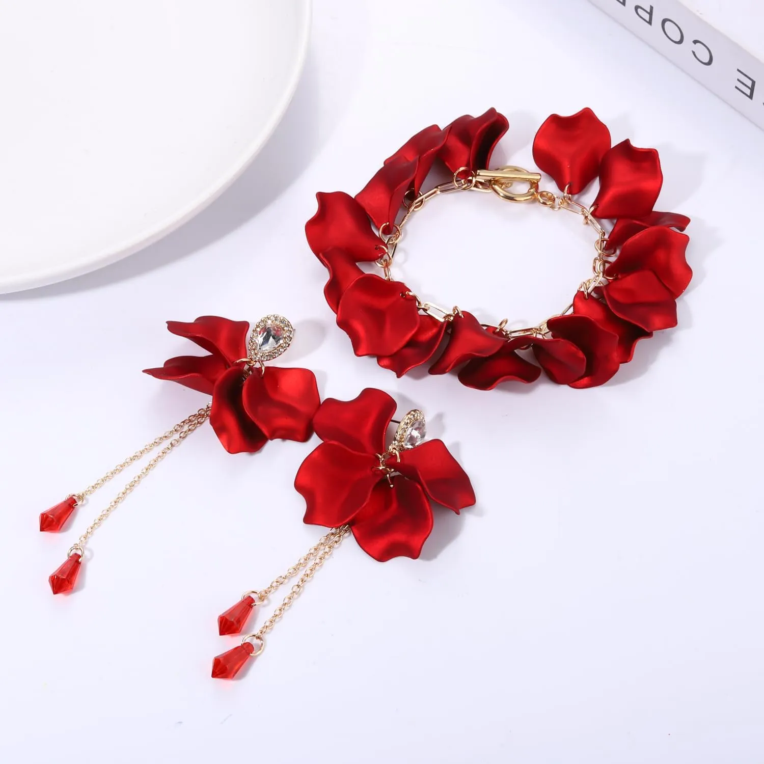 FAERLIIRY Flower Petal Necklace Earrings Set Layered Statement Necklace Beaded Necklace Jewelry Set for Women Summer Necklace Earrings