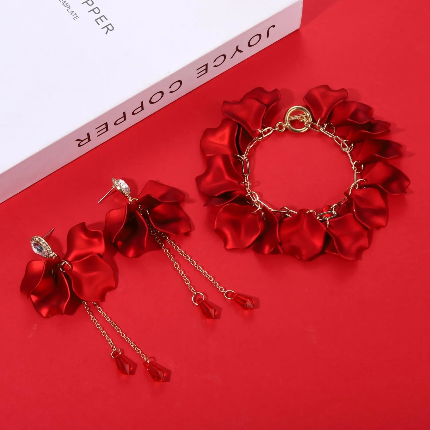 FAERLIIRY Flower Petal Necklace Earrings Set Layered Statement Necklace Beaded Necklace Jewelry Set for Women Summer Necklace Earrings
