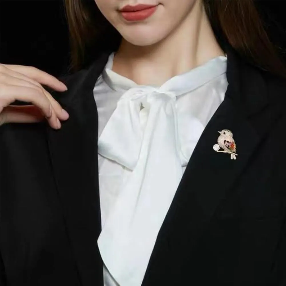 Fashion Cute Crystal Animal Brooch Pins for Women Girls Cat Bird Corsage accessory Pin delicate accessory Party Ceremony