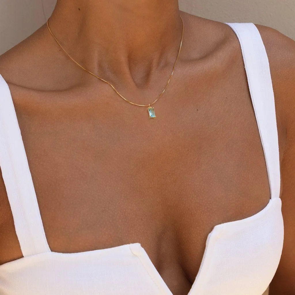 FUNEIA Diamond Necklaces for Women 14K Gold Plated Emerald Birthstone Necklace for Women Mothers Dainty Gold Necklace Blue Green Cubic Zirconia Pendant Necklace Birthday Gifts for Women Jewelry