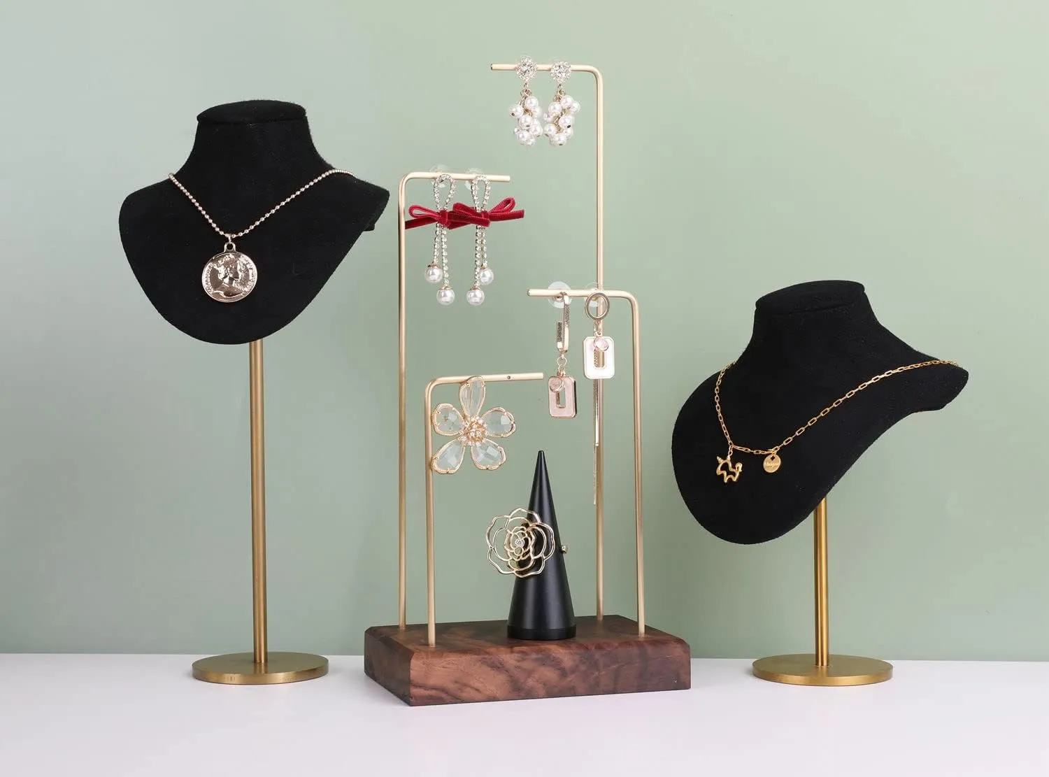 GemeShou Velvet necklace display stands for selling, Black jewelry bust holder, Gold metal necklace jewelry organizerBlack-Height 7.48 inch
