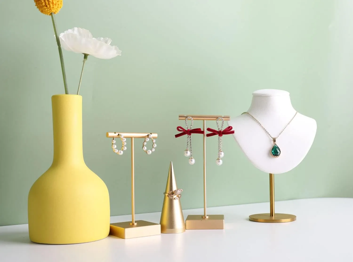 GemeShou White necklace holder stands for girls, Velvet hanging jewelry organizer, Metal necklace display stands for sellingWhite-Height 7.48 inch