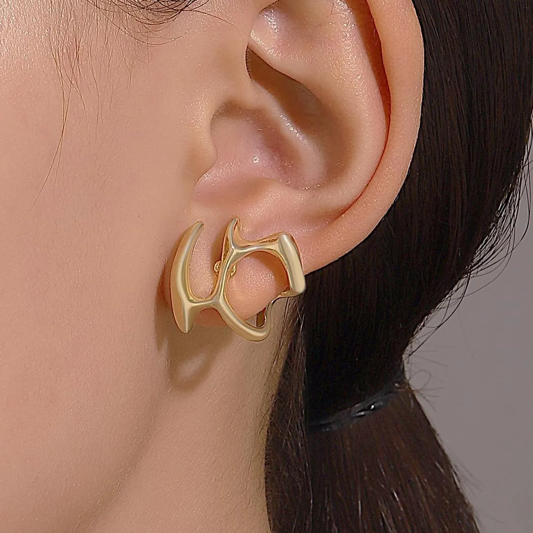 Geometrically Irregular Liquid Hollow Studs Earrings Huggie Minimalist Ear Clip Earrings Hypoallergic Gold Plated Ear Studs Lightweight Hollow Open Hoops Ear Studs Fashion Jewelry for Women