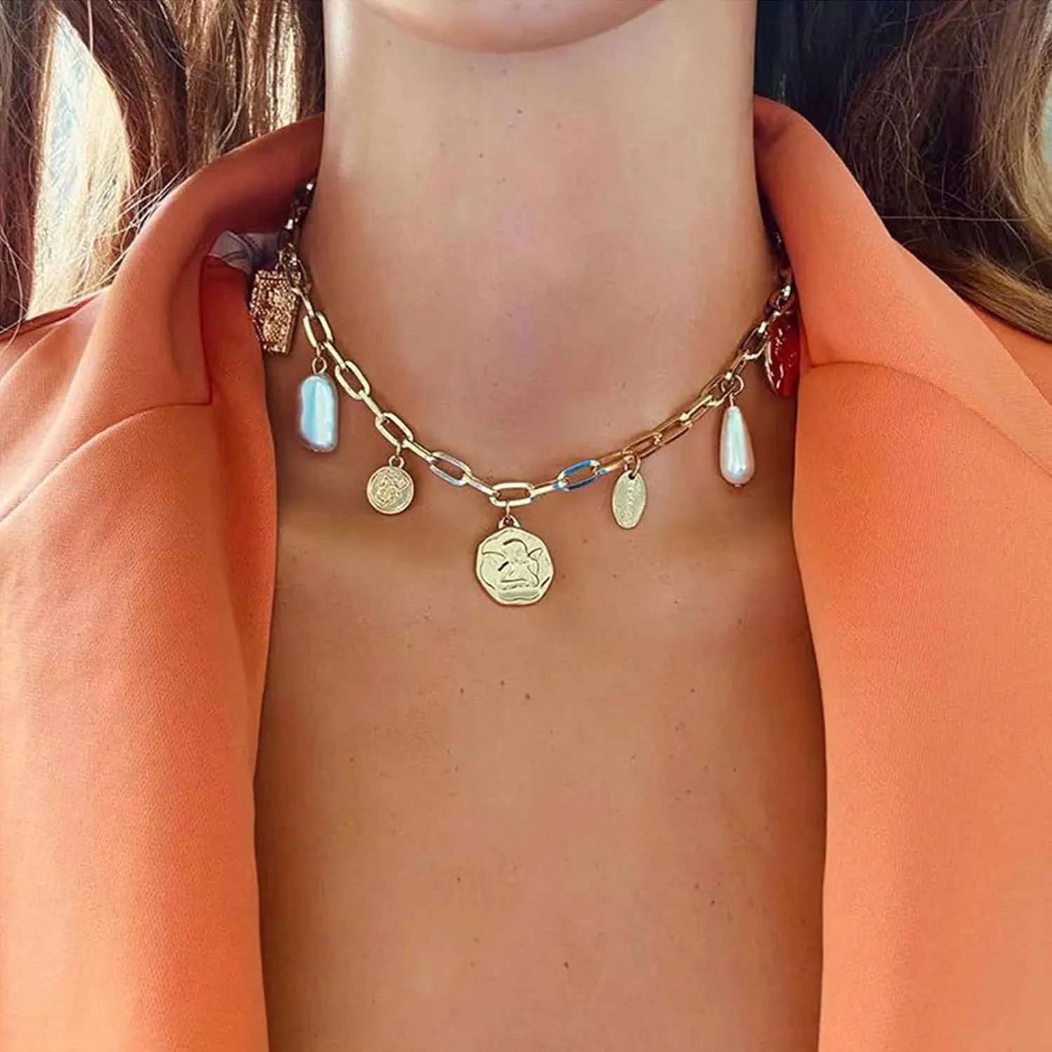 Gold Charm Necklace for Women Shell Charm Necklace Seashell Starfish Charms Necklace Summer Necklace Beach Jewelry Boho Necklace Pearl Charm Choker Gold Paper Clip Necklace