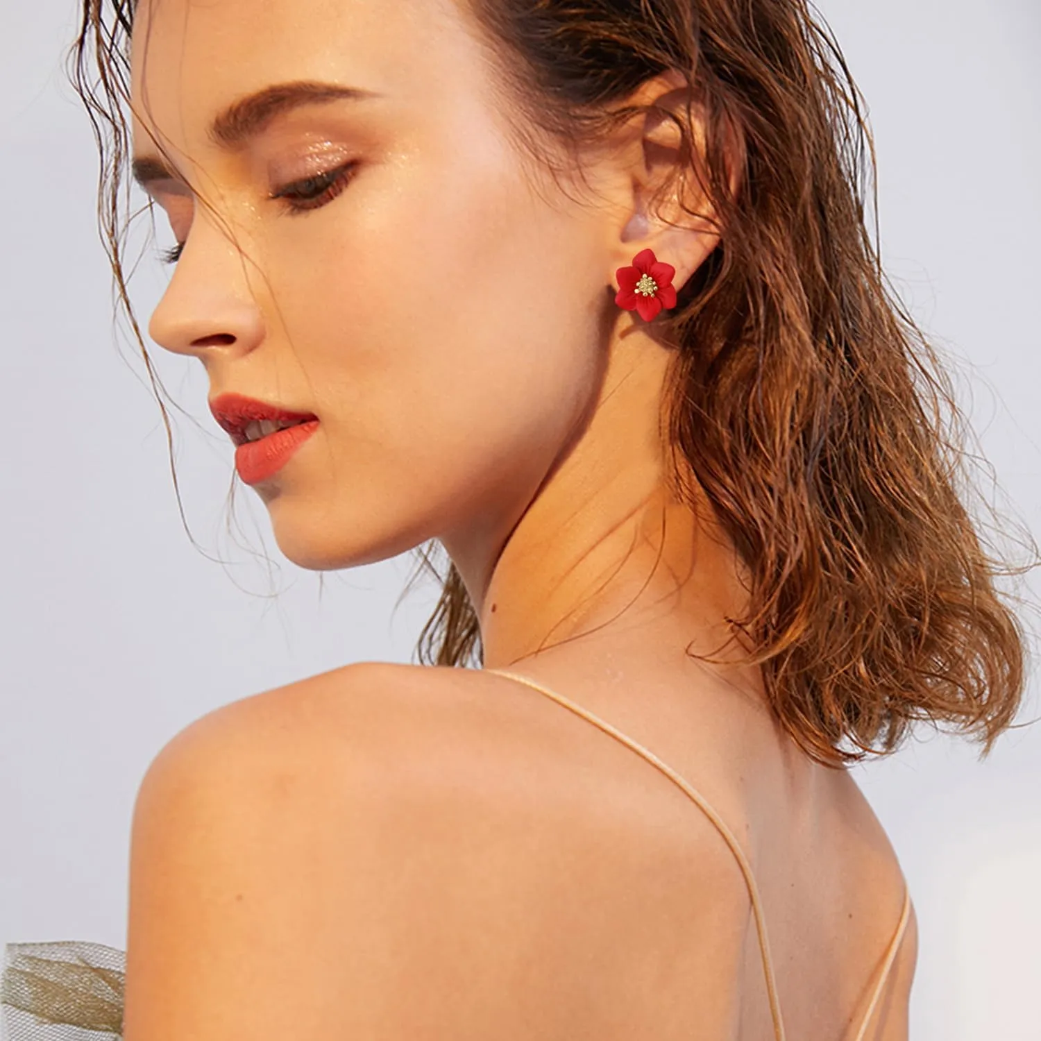 GPASTG Bohemian Tiny Daisy Flower Dangle Drop Earrings Boho Matte Painted Metal Floral Stud Earring For Women Lover and Friends