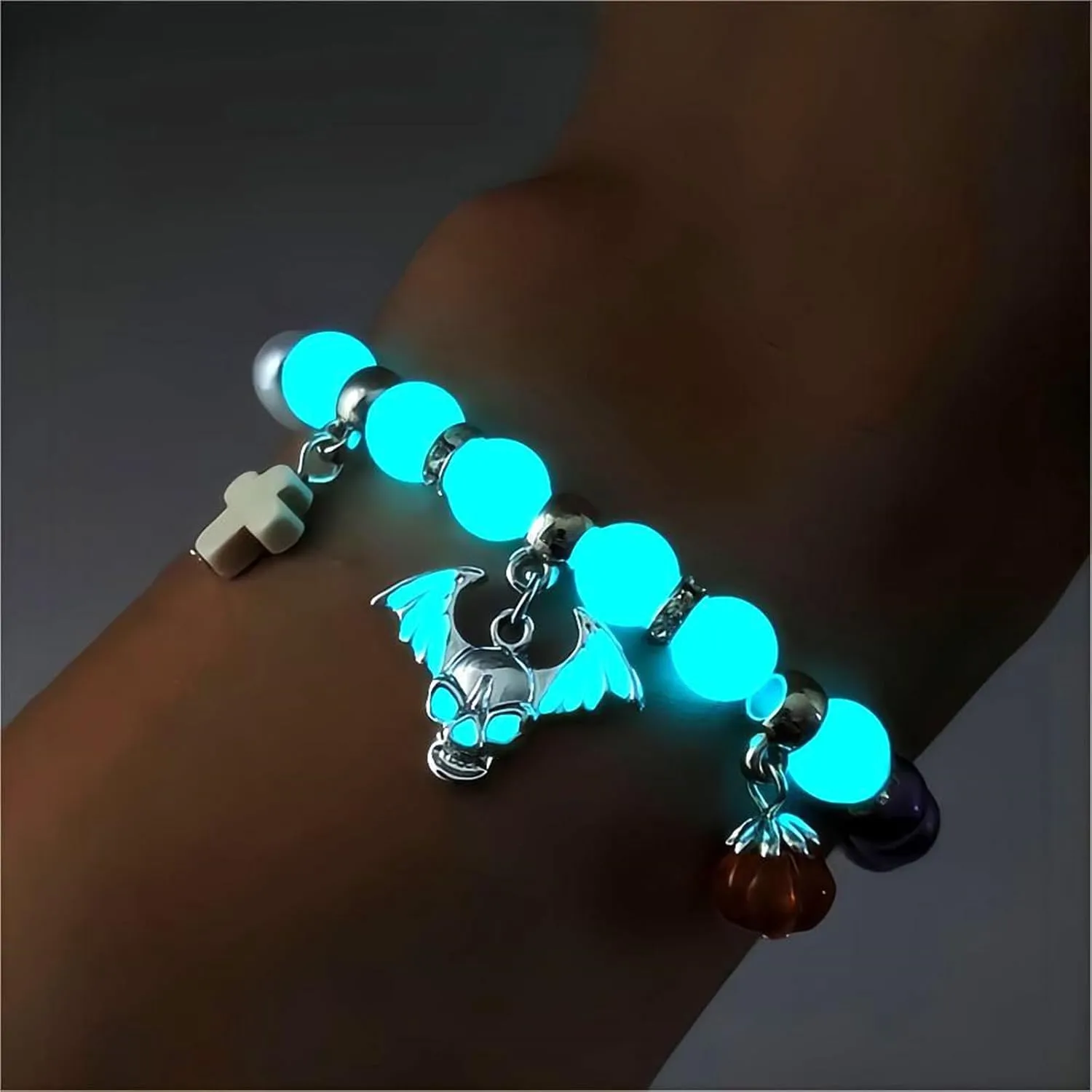 Halloween Skull Stretch Bracelet Funny Cross Pumpkin Luminous Wings Animals Glow in the Dark Elastic Beads Bracelet Birthday Party Decor Jewelry for Women