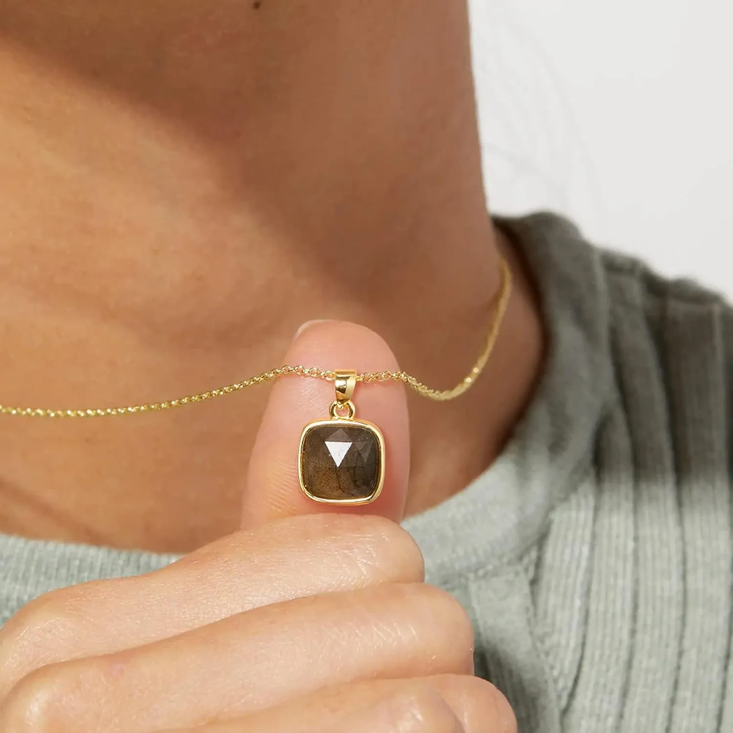 KissYan Healing Crystal Necklace, 14K Gold Plated Natural Stone Pendant Necklace Reiki Quartz Amethyst Citrine Gemstone Spiritual Jewelry Gifts for Women Girls