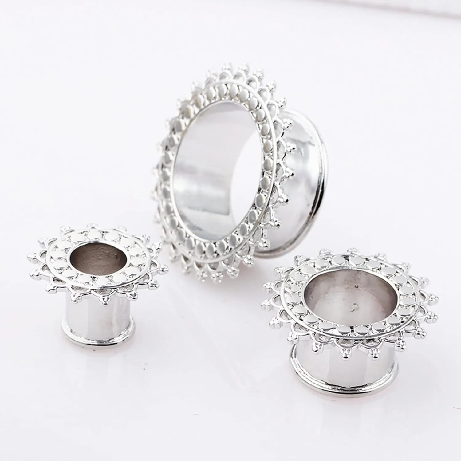 Plugs Gauges Elegant, Surgical Steel Ear Tunnels and Plugs Body Piercing Jewelry With Vintage Flower Edge Unique Gifts for Women