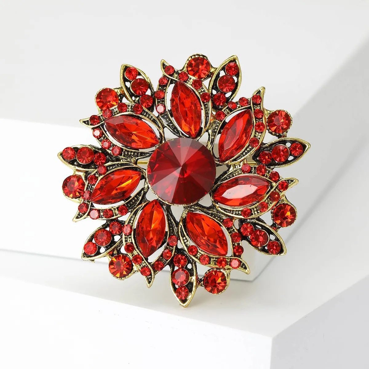 Rhinestone Flower Brooch for Women Vintage Crystal Flower Brooch Pin Elegant Clothing Hat Bag Accessories Christmas Birthday Party Wedding Costume Jewelry