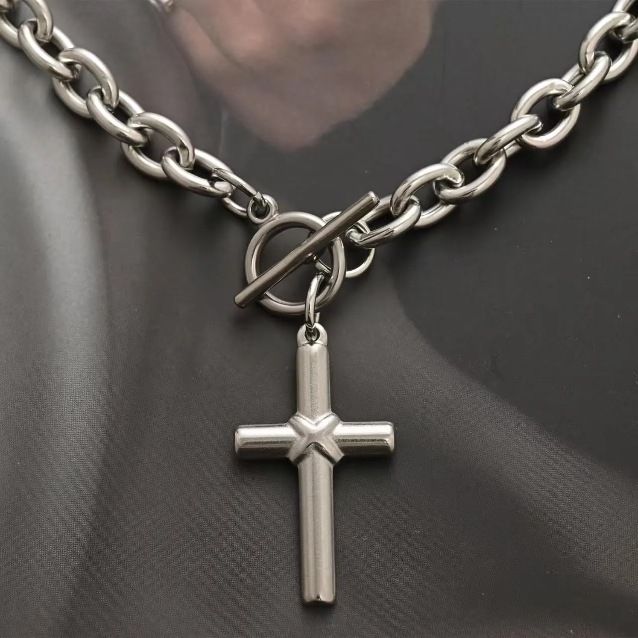 Silver Cross Necklace for Women Men Stainless Steel Chunky Silver Cross Chain Pendant Statement Vintage Necklace Jewelry Gift