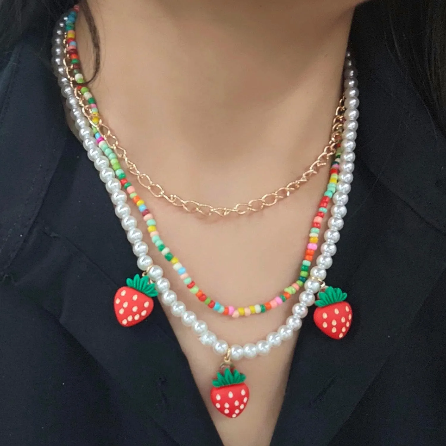 Strawberry Necklace for Women Strawberry Pearl Stackable Choker Necklace Handmade Colorful Beaded Necklace Cute Fruit Necklace Trendy Jewelry Gifts for Women