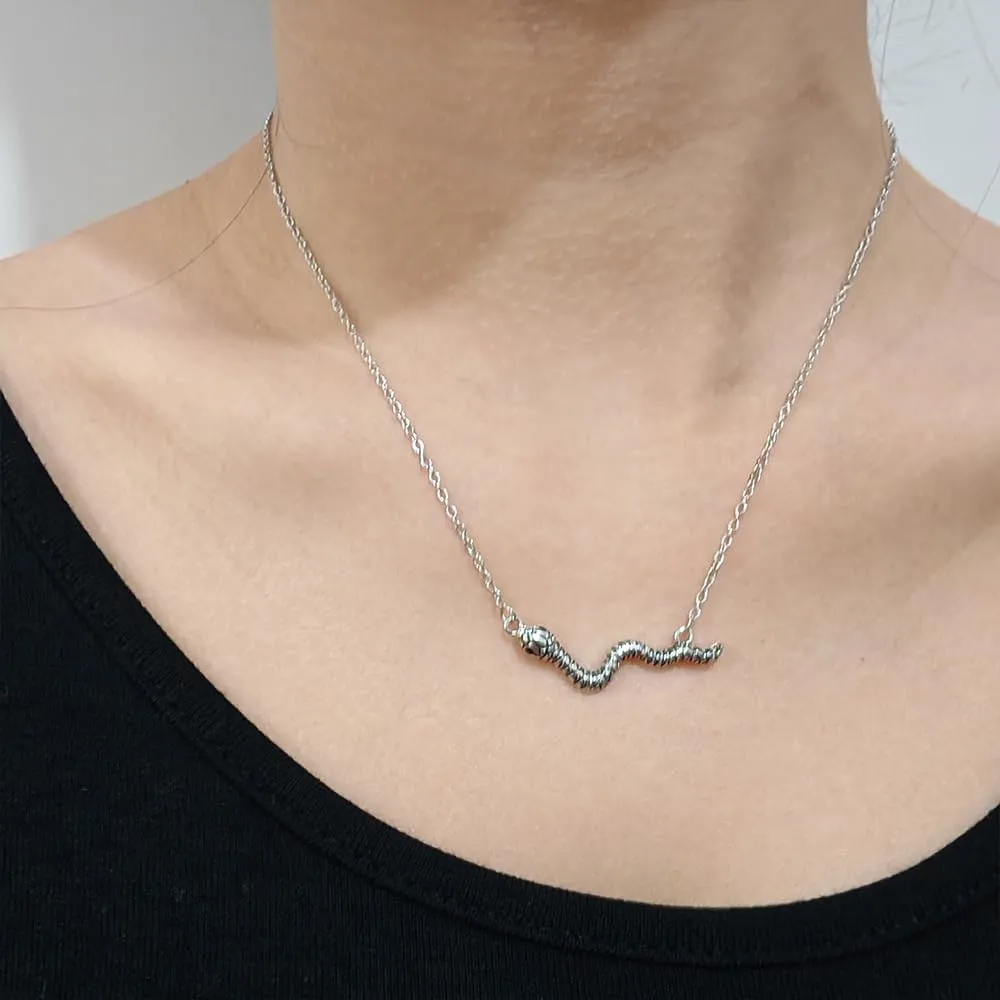 Vintage Gothic Snake Necklace for Women Men Retro Punk Goth Style Snake Pendant Halloween Jewelry Gift