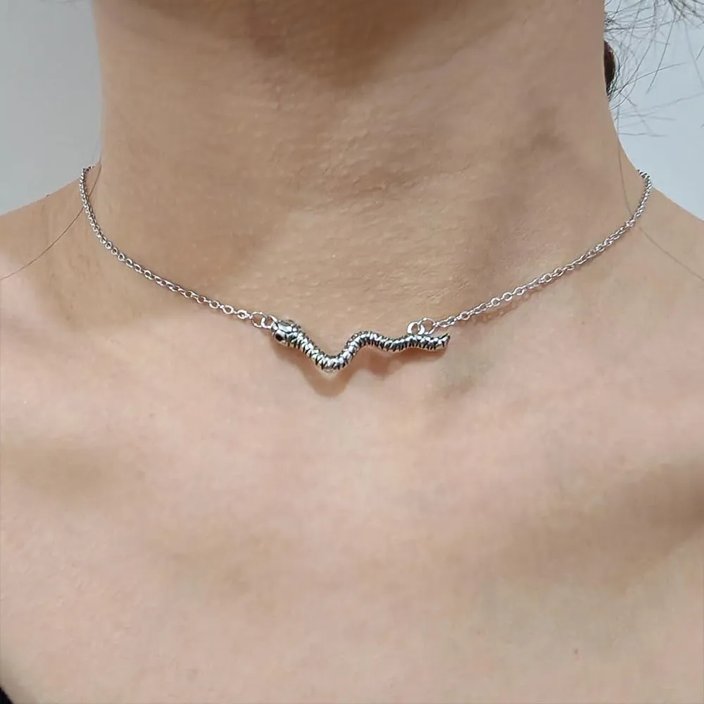 Vintage Gothic Snake Necklace for Women Men Retro Punk Goth Style Snake Pendant Halloween Jewelry Gift