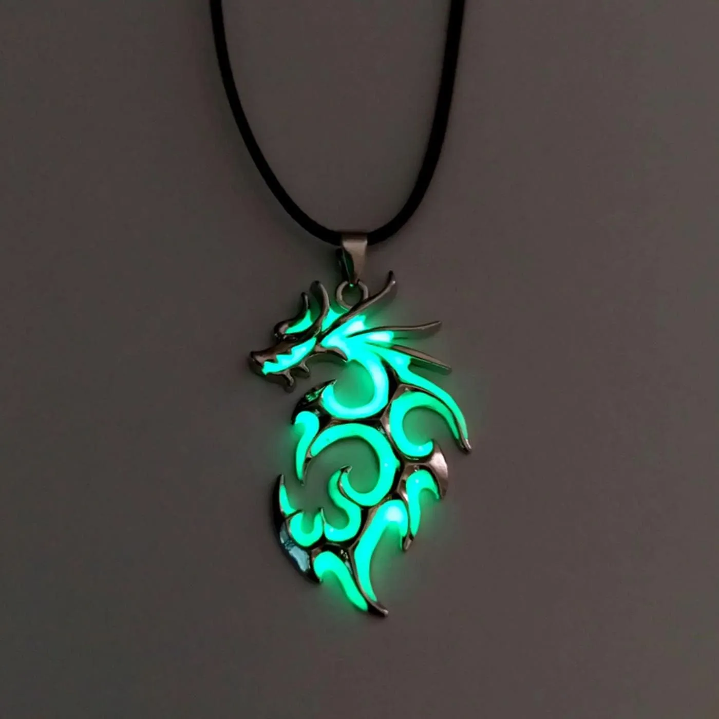 Vintage Punk Luminous Glowing In The Dark Moonstone Dragon Pendant Necklace Charm Men's Boys Beach Party Jewelry Gift