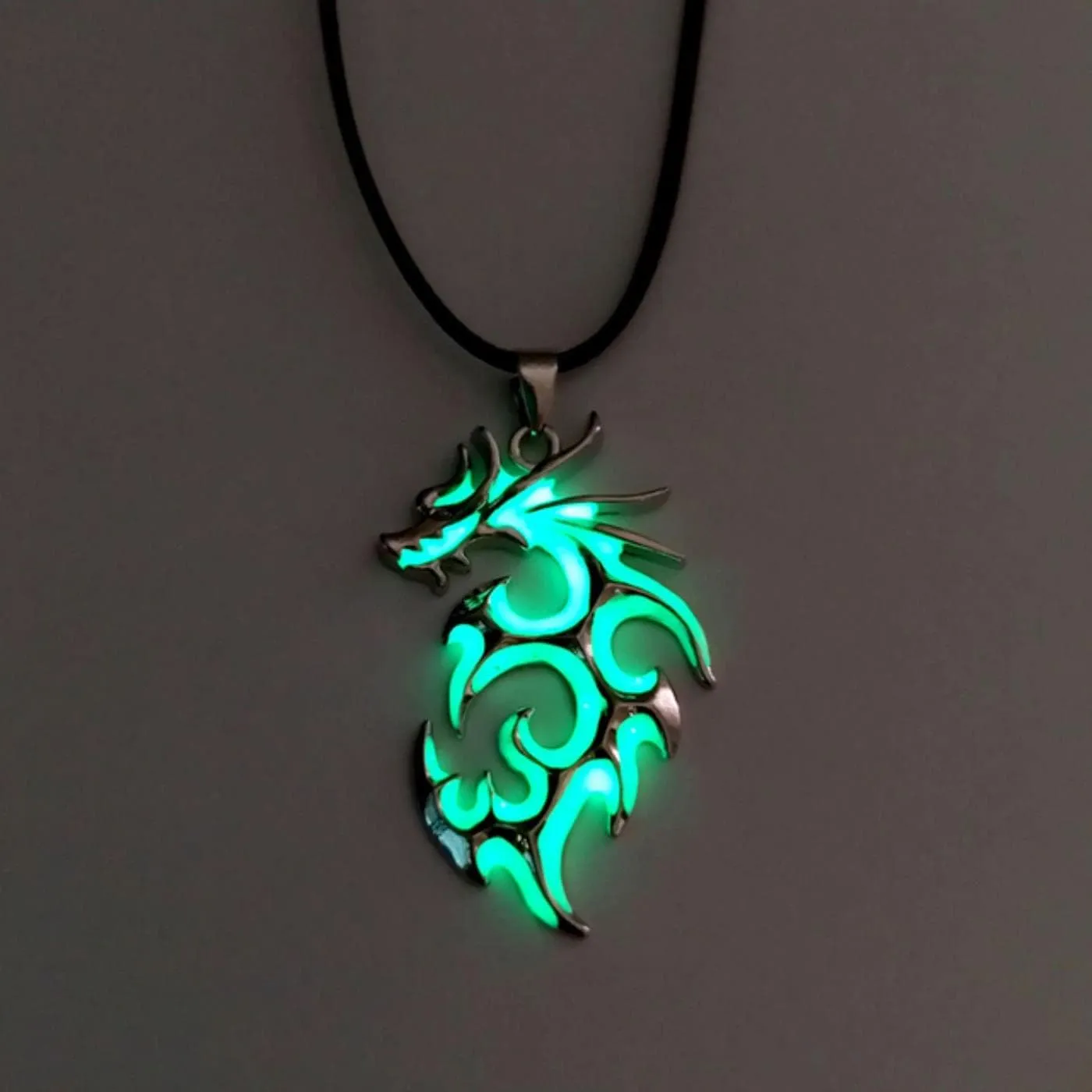 Vintage Punk Luminous Glowing In The Dark Moonstone Dragon Pendant Necklace Charm Men's Boys Beach Party Jewelry Gift