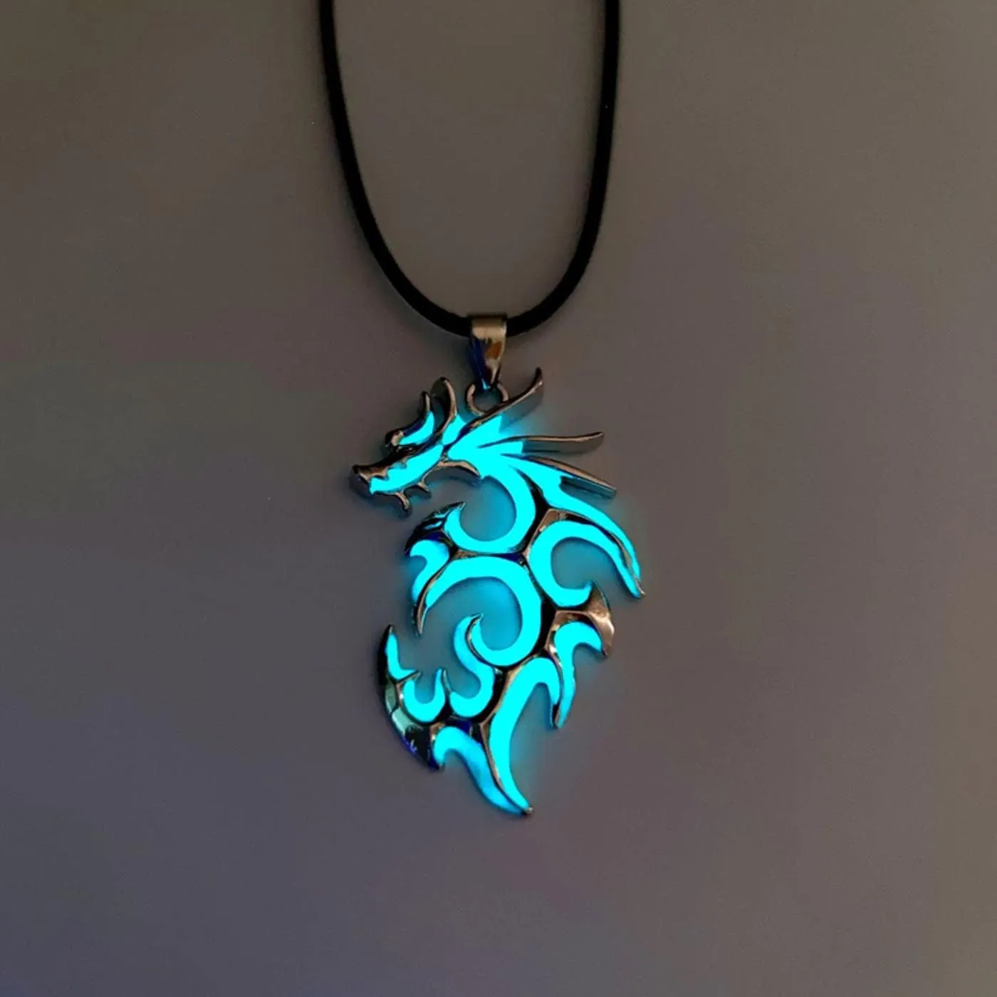 Vintage Punk Luminous Glowing In The Dark Moonstone Dragon Pendant Necklace Charm Men's Boys Beach Party Jewelry Gift