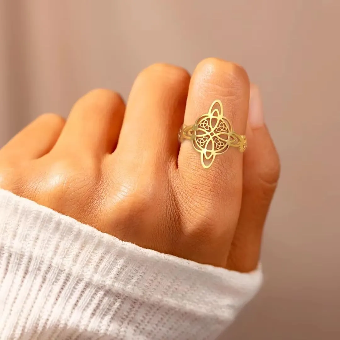 Witches Knot Ring for Women Stainless Steel Heart Shaped Witchcraft Celtic Amulet Ring Geometric Quaternary Celtic Knot Ring Vintage Jewelry Gift